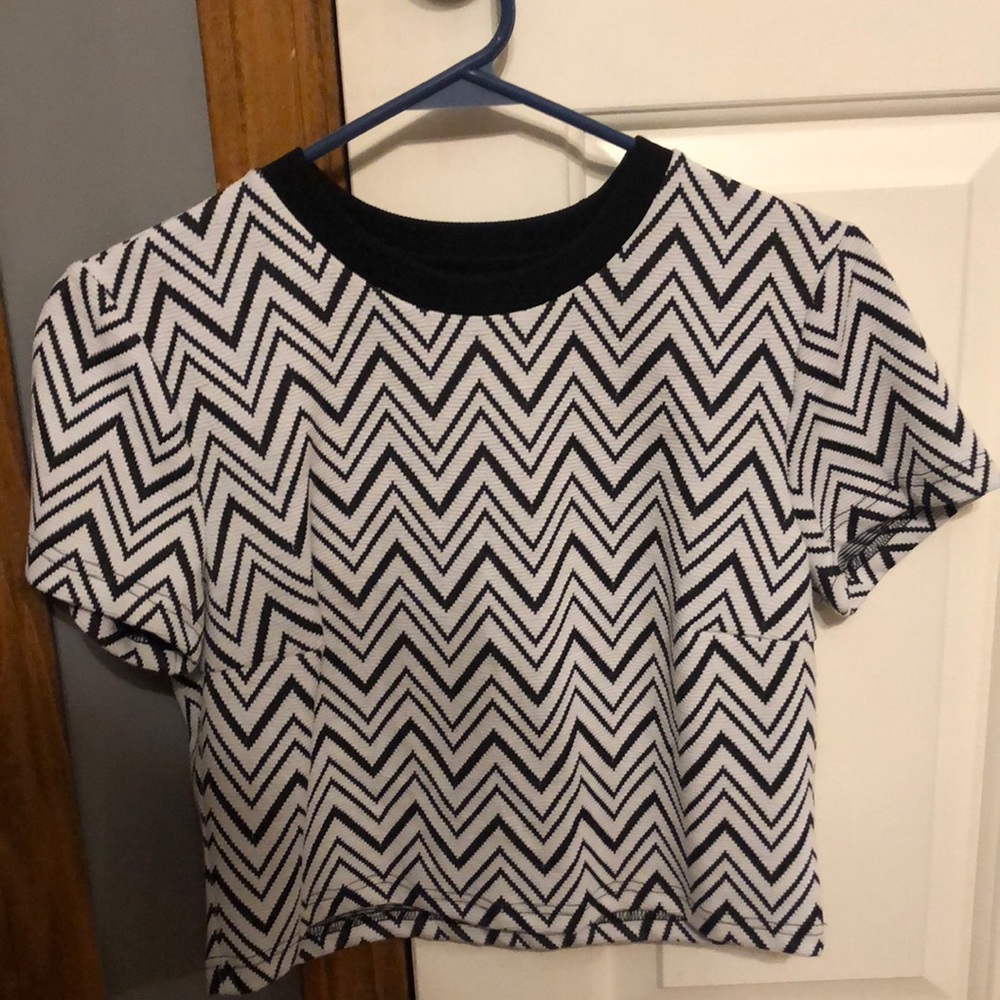 Forever 21 cropped shirt